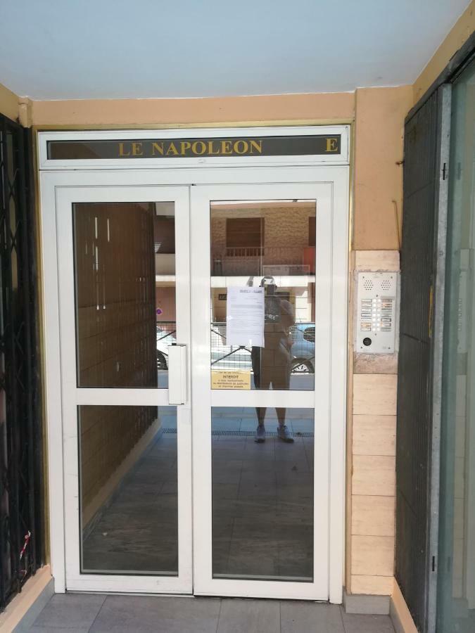 Ferienwohnung Le Stud Golfe-Juan Exterior foto