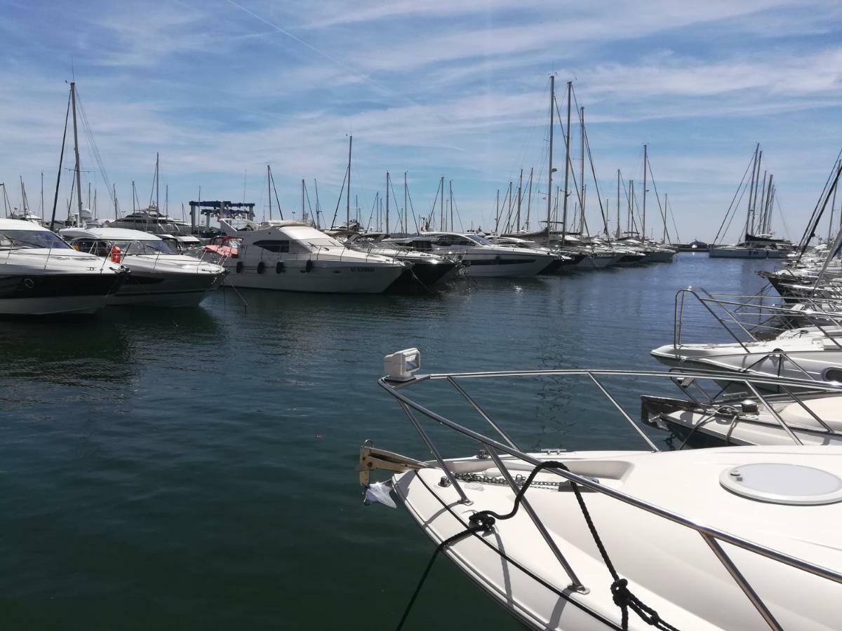 Ferienwohnung Le Stud Golfe-Juan Exterior foto