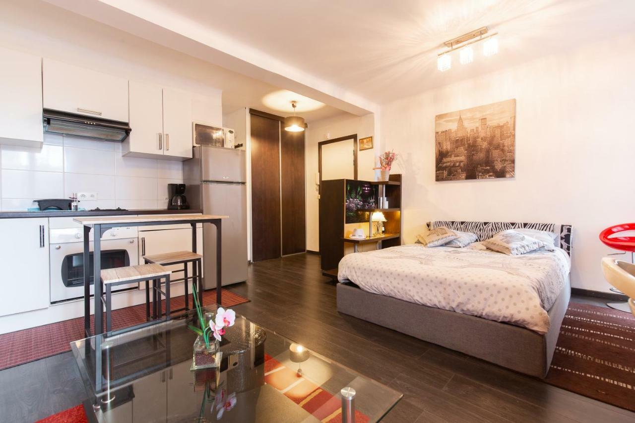 Ferienwohnung Le Stud Golfe-Juan Exterior foto